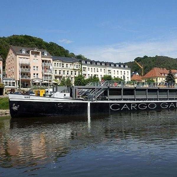 Parník Cargo Gallery